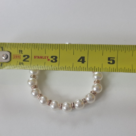 Pearl Bead Bracelet with Gold Accents - Picture 2 of 3